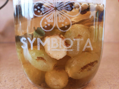 Fermented Spicy Grapes- the perfect side to your cheese board! - Symbiota